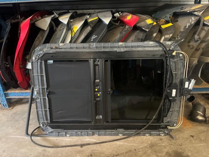 Używane Dach panoramiczny BMW Mini (R50/53) 1.6 16V Cooper Cena € 341,25 Procedura marży oferowane przez van de Bunte Teuge B.V.
