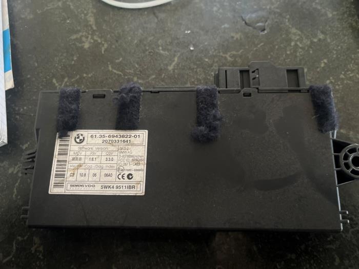 Używane Modul Comfort Mini Mini (R56) 1.6 16V Cooper Cena € 42,00 Procedura marży oferowane przez van de Bunte Teuge B.V.