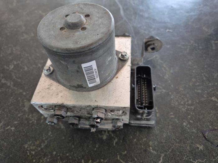Begagnade ABS-pump Volkswagen Tiguan (5N1/2) 1.4 TSI 16V Pris € 262,50 Marginaltabell erbjuds av van de Bunte Teuge B.V.