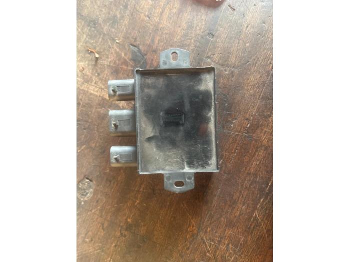 Begagnade PDC-modul Volvo XC90 II 2.0 T8 16V Twin Engine AWD Pris € 78,75 Marginaltabell erbjuds av van de Bunte Teuge B.V.