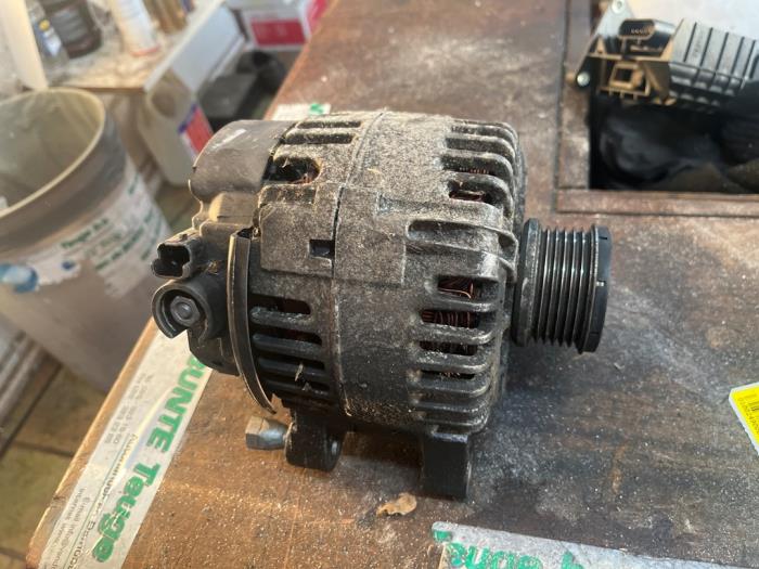Usagé Dynamo Fiat Scudo (270) 1.6 D Multijet Prix € 99,75 Règlement à la marge proposé par van de Bunte Teuge B.V.