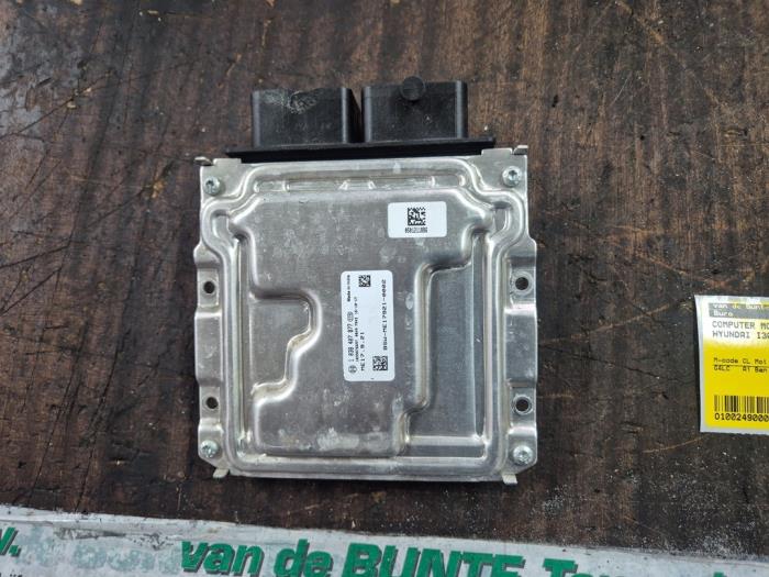 Used Engine management computer Hyundai i30 (GDHB5) 1.4 16V Price € 262,50 Margin scheme offered by van de Bunte Teuge B.V.