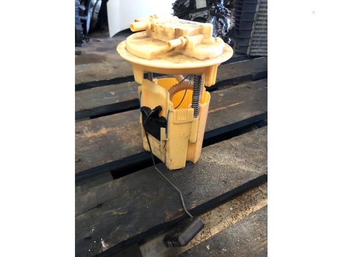 Gebrauchte Kraftstoffpumpe Elektrisch Peugeot Partner (GC/GF/GG/GJ/GK) 1.6 HDI 90 Preis auf Anfrage angeboten von van de Bunte Teuge B.V.