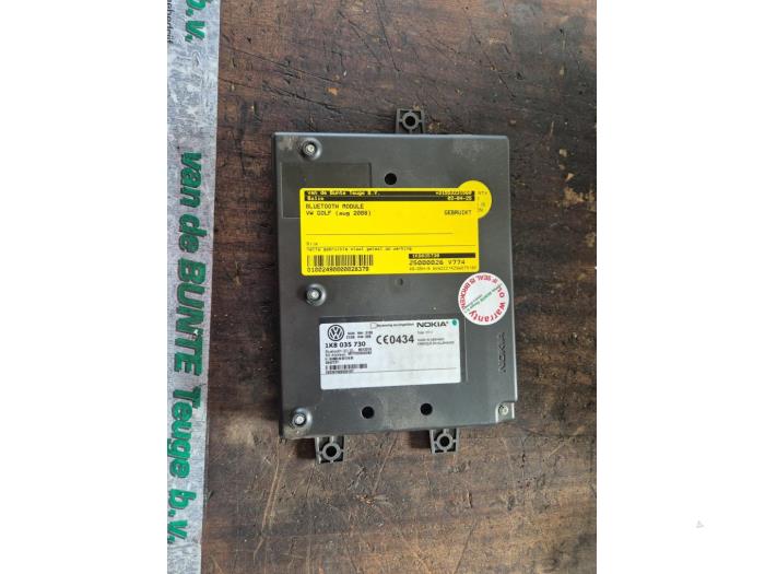 Begagnade Bluetooth-modul Volkswagen Golf V (1K1) 1.4 TSI 122 16V Pris € 78,75 Marginaltabell erbjuds av van de Bunte Teuge B.V.