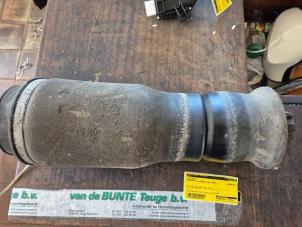 Gebrauchte Luftbalg Mercedes ML II (164/4JG) 3.0 ML-320 CDI 4-Matic V6 24V Preis € 78,75 Margenregelung angeboten von van de Bunte Teuge B.V.