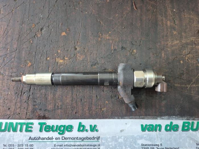Usagé Injecteurs Fiat Ducato (250) 2.2 D 100 Multijet Euro 4 Prix € 131,25 Règlement à la marge proposé par van de Bunte Teuge B.V.