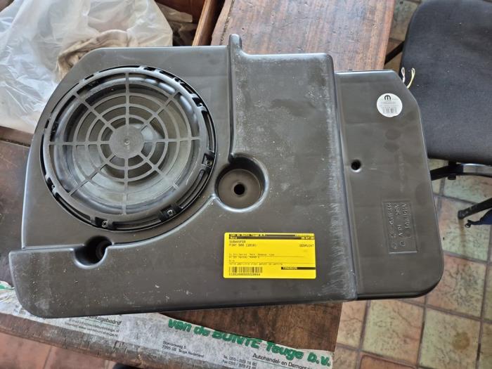 Używane Subwoofer Fiat 500/595/695 1.4 T-Jet 16V 595 Cena € 131,25 Procedura marży oferowane przez van de Bunte Teuge B.V.