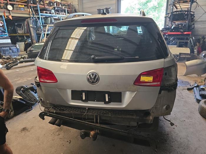 Begagnade Baklucka Volkswagen Passat Variant (365) 2.0 TDI 16V 135 Pris € 105,00 Marginaltabell erbjuds av van de Bunte Teuge B.V.