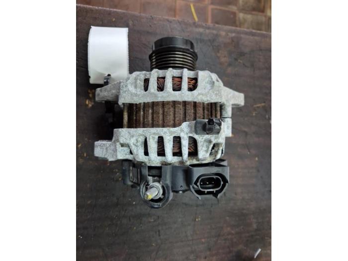 Begagnade Dynamo Hyundai iX20 (JC) 1.6i 16V Pris € 78,75 Marginaltabell erbjuds av van de Bunte Teuge B.V.