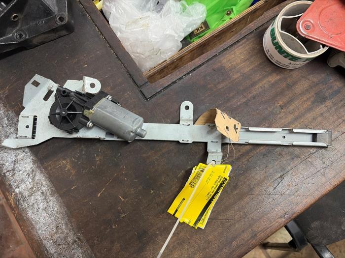 Seatbelt adjustment motor