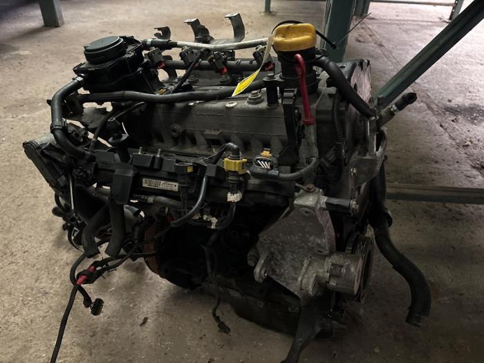 Używane Silnik Fiat 500/595/695 1.4 T-Jet 16V 695 Cena € 1.575,00 Procedura marży oferowane przez van de Bunte Teuge B.V.