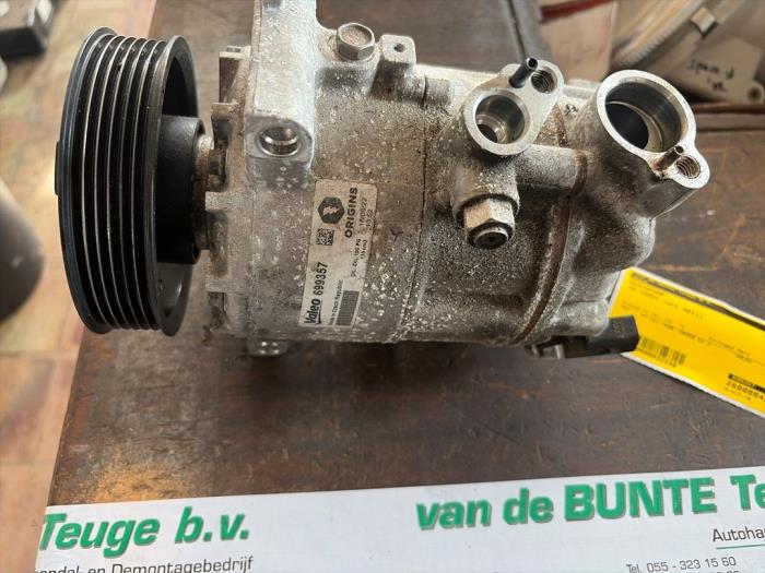 Gebrauchte Klimapumpe Volkswagen Caddy III (2KA,2KH,2CA,2CH) 1.6 TDI 16V Preis € 105,00 Margenregelung angeboten von van de Bunte Teuge B.V.