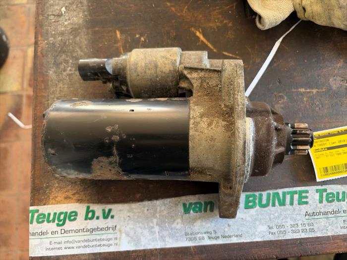 Usagé Démarreur Volkswagen Caddy III (2KA,2KH,2CA,2CH) 2.0 SDI Prix € 36,75 Règlement à la marge proposé par van de Bunte Teuge B.V.