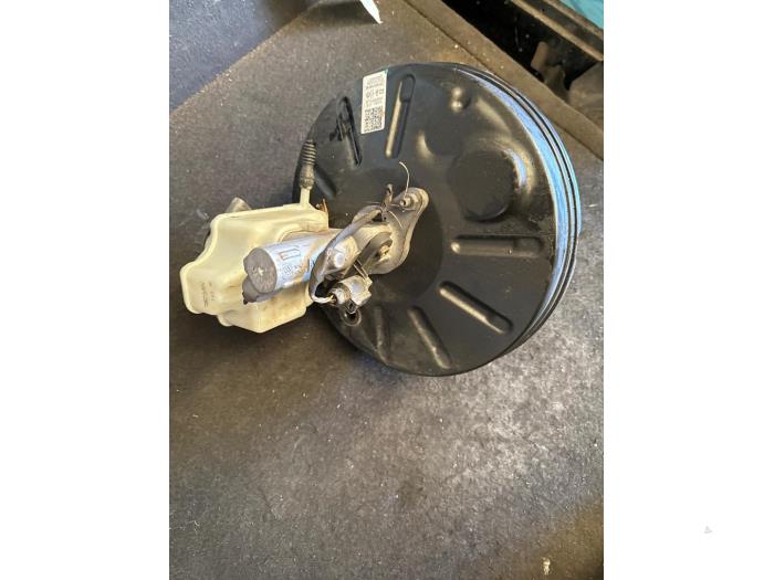 Usagé Servo frein Volkswagen Touran (1T3) 1.4 16V TSI 140 Prix € 105,00 Règlement à la marge proposé par van de Bunte Teuge B.V.