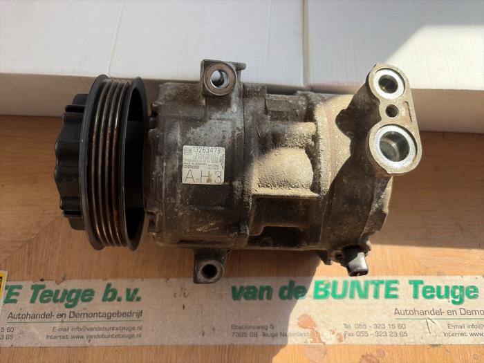 Usagé Pompe clim Opel Corsa D 1.6i GSI 16V Turbo Prix € 126,00 Règlement à la marge proposé par van de Bunte Teuge B.V.
