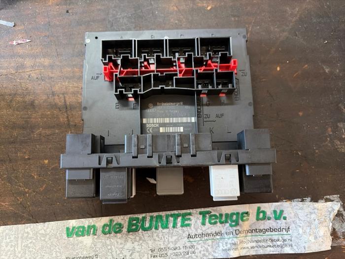 Used On-board computer Volkswagen Touran (1T1/T2) Price € 52,50 Margin scheme offered by van de Bunte Teuge B.V.