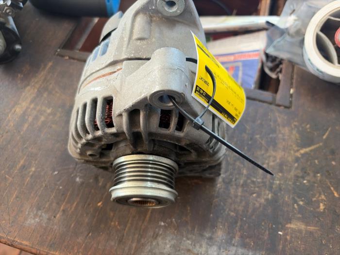 Gebrauchte Dynamo Opel Corsa D 1.4 Eco Preis auf Anfrage angeboten von van de Bunte Teuge B.V.