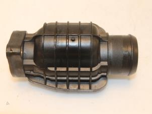 Gebrauchte Intercooler Rohr Peugeot 308 SW (L4/L9/LC/LJ/LR) 1.6 BlueHDi 100 Preis € 33,00 Margenregelung angeboten von Van Gils Automotive