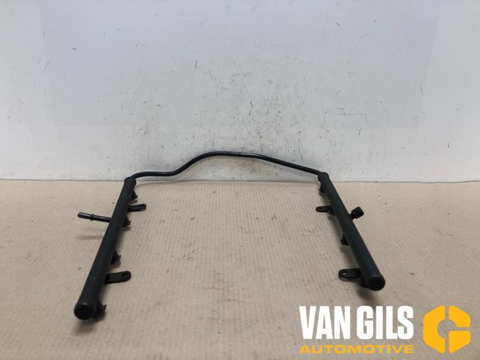 Usagé Système d'injection Jeep Grand Cherokee (WG/WJ) 4.7i V-8 HO Prix € 50,00 Règlement à la marge proposé par Van Gils Automotive