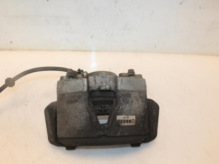 Used Front brake calliper, left Audi A4 Quattro (B8) 2.0 TFSI 16V Price € 50,00 Margin scheme offered by Van Gils Automotive