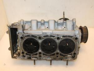 Usagé Tête de cylindre Audi A4 Avant (B8) 2.7 TDI V6 24V Prix € 750,00 Règlement à la marge proposé par Van Gils Automotive