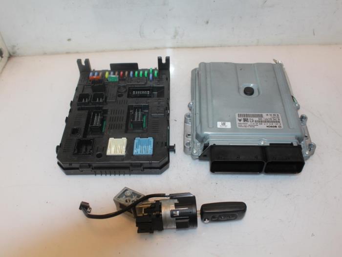 Used Engine management computer Citroen C5 III Tourer (RW) 3.0 HDiF V6 24V Price € 249,99 Margin scheme offered by Van Gils Automotive