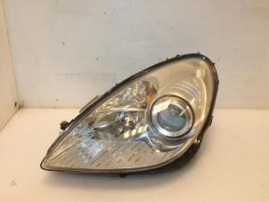 Used Headlight, left Mercedes SLK (R171) 1.8 200 K 16V Price € 199,99 Margin scheme offered by Van Gils Automotive