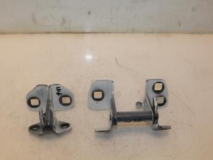 Used Set of hinges Tesla Model X 90D Price on request offered by Van Gils Automotive