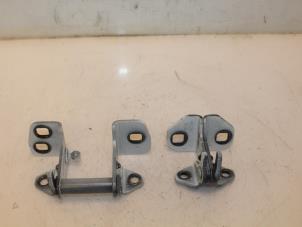 Used Set of hinges Tesla Model X 90D Price on request offered by Van Gils Automotive