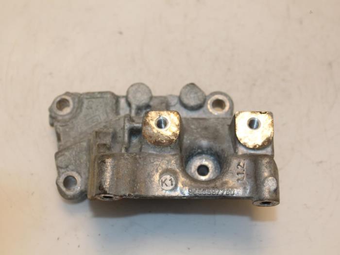 Used Engine mount Ford Mondeo IV 2.2 TDCi 16V Price € 43,00 Margin scheme offered by Van Gils Automotive