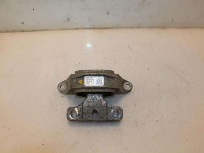 Used Engine mount Volkswagen Up! (121) 1.0 12V 75 Price € 30,00 Margin scheme offered by Van Gils Automotive