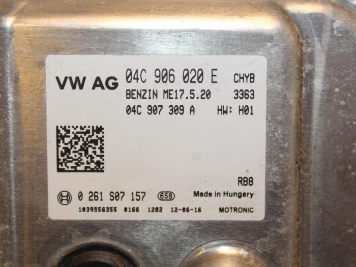 Ordenador de gestión de motor de un Volkswagen Up! (121) 1.0 12V 75 2012