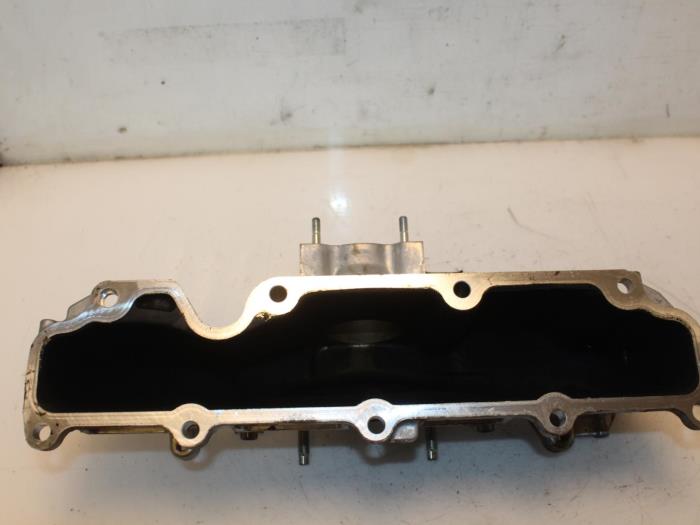 Intake manifold from a Toyota RAV4 (A4) 2.0 D-4D 16V 4x2 2014