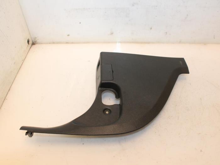 Footwell side trim
