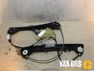 Used Window mechanism 2-door, front right BMW 3 serie (E92) 335i 24V Performance Power Kit Price € 37,00 Margin scheme offered by Van Gils Automotive