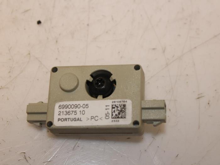 Używane Antena BMW 3 serie (E92) 335i 24V Performance Power Kit Cena € 30,00 Procedura marży oferowane przez Van Gils Automotive