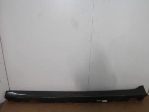 Used Side skirt, left BMW 5 serie Touring (F11) 520i 16V Price € 99,22 Inclusive VAT offered by Van Gils Automotive