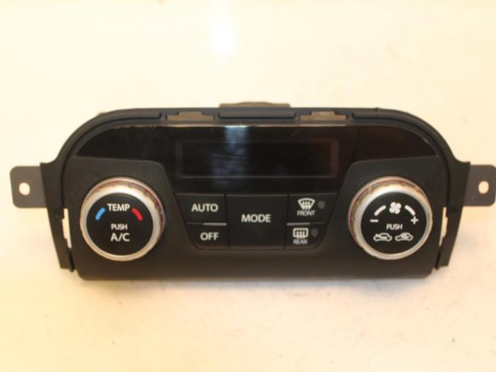 Panel de control de calefacción de un Suzuki SX4 (EY/GY) 1.6 16V 4x2 2011