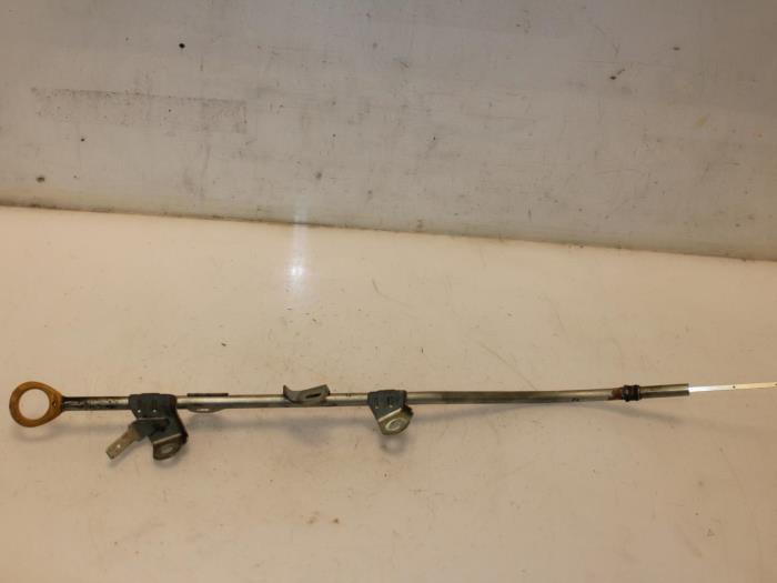 Gebrauchte Ölmessstab Toyota RAV4 (A3) 2.2 D-4D-F 16V 4x2 Preis € 30,00 Margenregelung angeboten von Van Gils Automotive