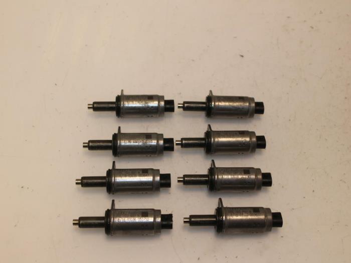 Begagnade Kamaxelsensor Volkswagen Golf VII (AUA) 2.0 R 4Motion 16V Pris € 91,96 Inklusive moms erbjuds av Van Gils Automotive