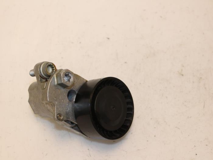 Usados Tensor correa múltiple Volkswagen Touran (5T1) 1.5 TSI Precio € 36,30 IVA incluido ofrecido por Van Gils Automotive