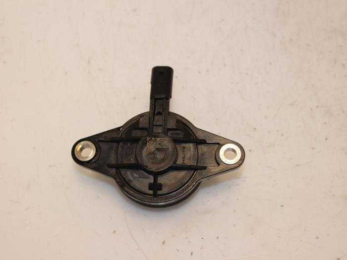 Begagnade Kamaxelsensor Volkswagen Touran (5T1) 1.5 TSI Pris € 39,93 Inklusive moms erbjuds av Van Gils Automotive