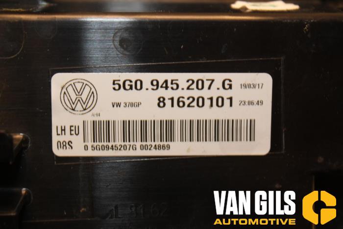 Feu arrière gauche d'un Volkswagen Golf VII (AUA) 2.0 TDI 150 16V 2017