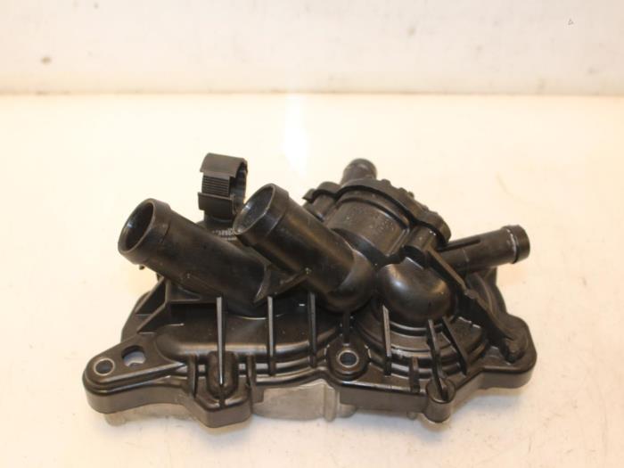 Begagnade Vattenpump Volkswagen Golf VII (AUA) 1.4 TSI 16V Pris € 37,00 Marginaltabell erbjuds av Van Gils Automotive