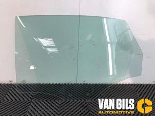 Używane Szyba drzwi lewych tylnych wersja 4-drzwiowa Audi A3 Limousine (8VS/8VM) 2.0 TFSI Ultra 16V Cena € 65,34 Z VAT oferowane przez Van Gils Automotive