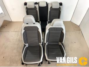 Usados Juego de tapicería (completo) Volkswagen T-Roc I 2.0 TDI 150 4Motion 16V Precio € 785,29 IVA incluido ofrecido por Van Gils Automotive