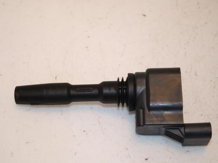 Usagé Broche bobine Volkswagen Golf VII Variant (AUVV) 1.5 TSI Evo BlueMotion 16V Prix € 36,30 Prix TTC proposé par Van Gils Automotive