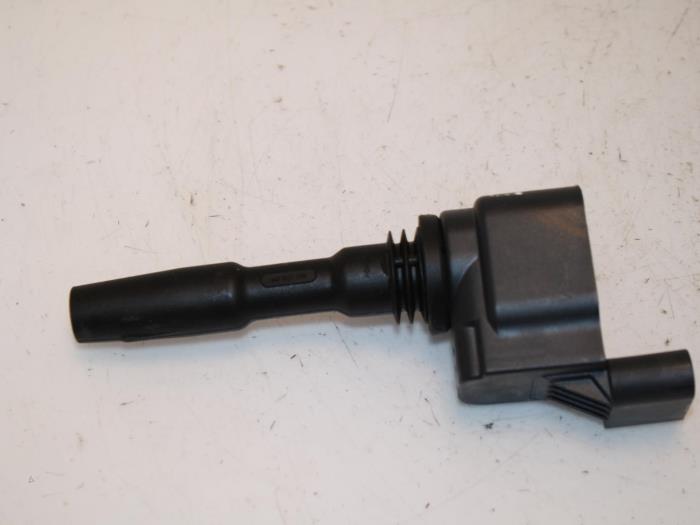 Usagé Broche bobine Volkswagen Golf VII Variant (AUVV) 1.5 TSI Evo BlueMotion 16V Prix € 36,30 Prix TTC proposé par Van Gils Automotive