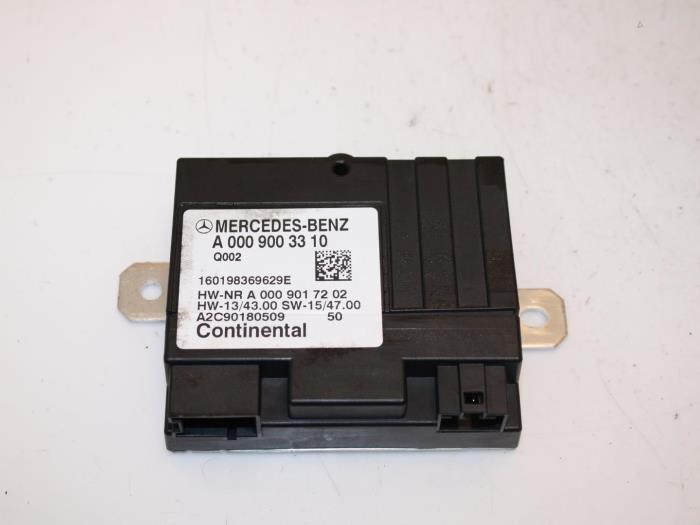 Usados Módulo combustible ADM Mercedes E (W213) E-220d 2.0 Turbo 16V Precio € 76,00 Norma de margen ofrecido por Van Gils Automotive