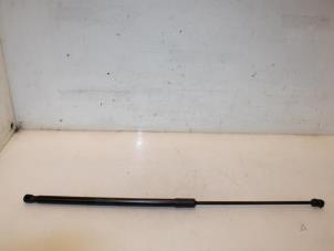 Used Bonnet gas strut, right Volkswagen Touran (5T1) 1.6 TDI SCR BlueMotion Technology Price € 36,30 Inclusive VAT offered by Van Gils Automotive